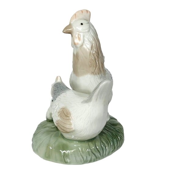 ArtMar Chicken Family Figurine Rustic Farmhouse Kitchen Decor Rooster Statue - Picture 6 of 12